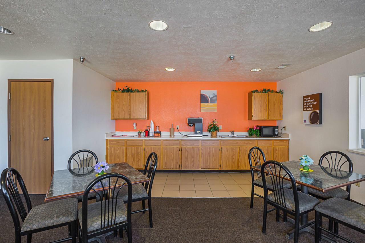 Motel 6 Omaha - Iat West Eksteriør billede